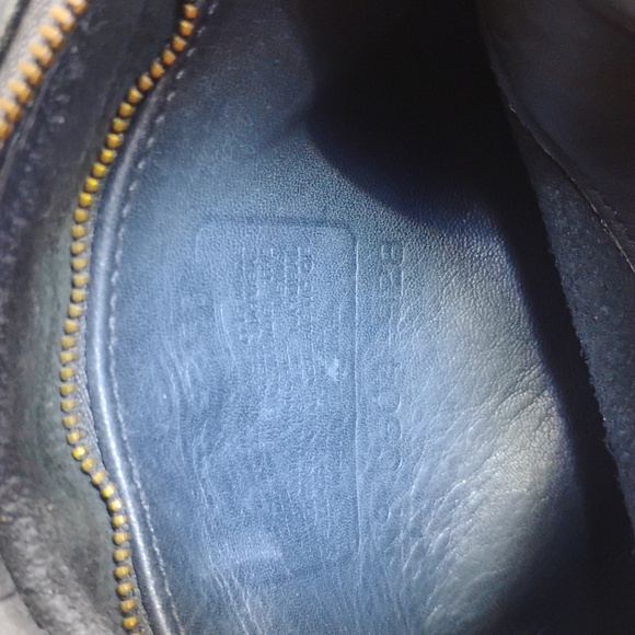 Coach vintage 80's leather shoulder bag. Style 4110 in great condition. - Picture 5 of 13